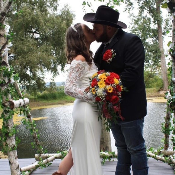 Meet your Posher, Kaylee - Picture 1 of 1